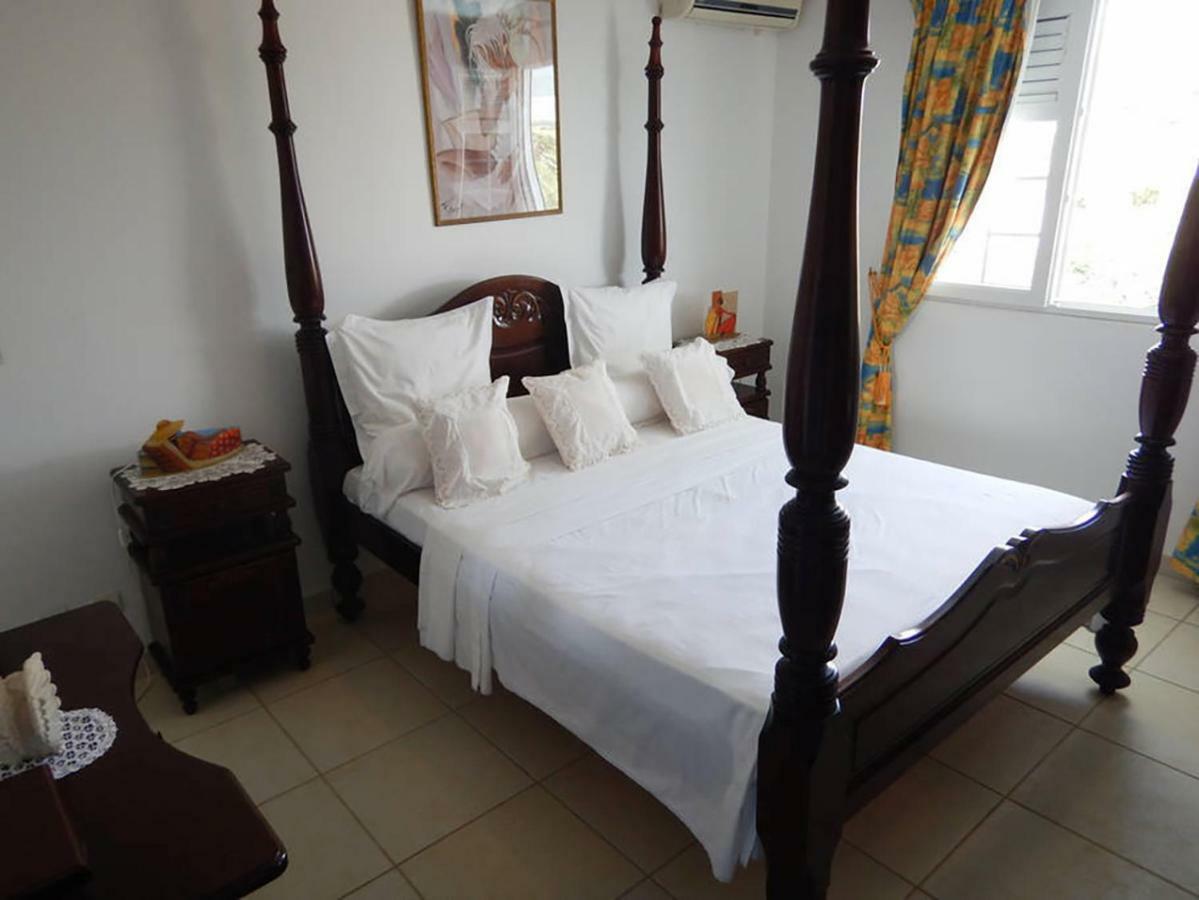Bed & Breakfast - 6 Suites - Piscine Et Plage Pointe Faula Le Vauclin Exterior photo